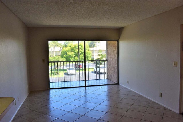 5 of 7 - 1534 Se Royal Green Circle #201, Port Saint Lucie, FL
