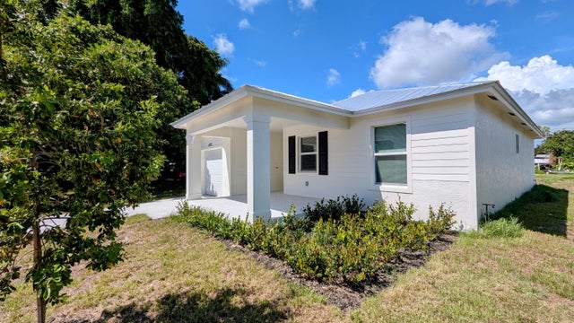 2 of 14 - 4970 Se Jack Av, Stuart, FL