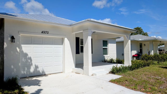 3 of 14 - 4970 Se Jack Av, Stuart, FL