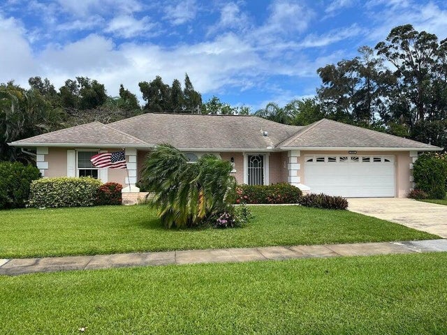 1 of 12 - 1333 Se San Sovina Terrace, Port Saint Lucie, FL