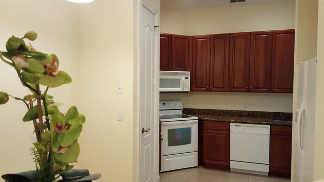 3 of 72 - 1825 Bridgepointe Circle #15, Vero Beach, FL