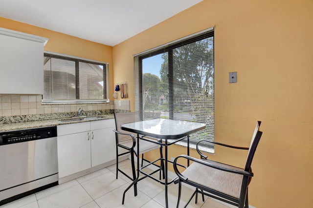 4 of 31 - 5715 Fairway Park Dr #201, Boynton Beach, FL