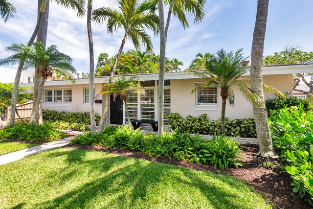 1 of 19 - 140 Greenwood Dr #main House, West Palm Beach, FL