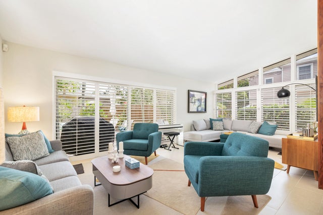 3 of 19 - 140 Greenwood Dr #main House, West Palm Beach, FL