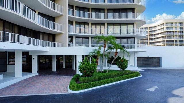 2 of 61 - 3400 S Ocean Boulevard #5d1, Palm Beach, FL