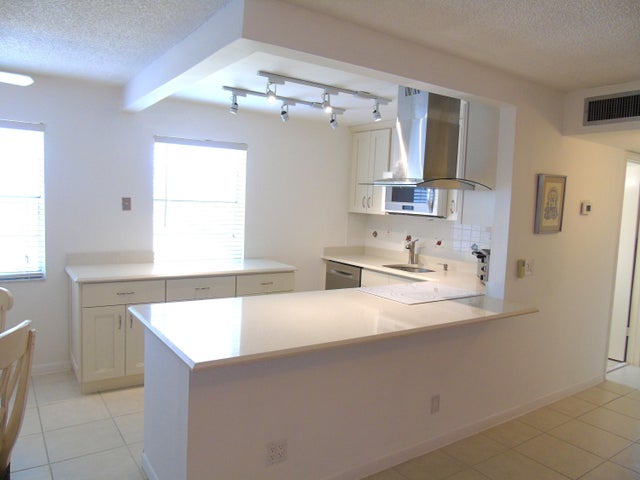 3 of 33 - 219 Normandy E, Delray Beach, FL