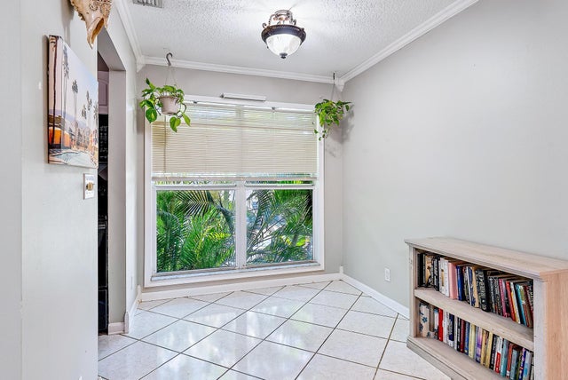 5 of 16 - 733 Hummingbird Way #10, North Palm Beach, FL