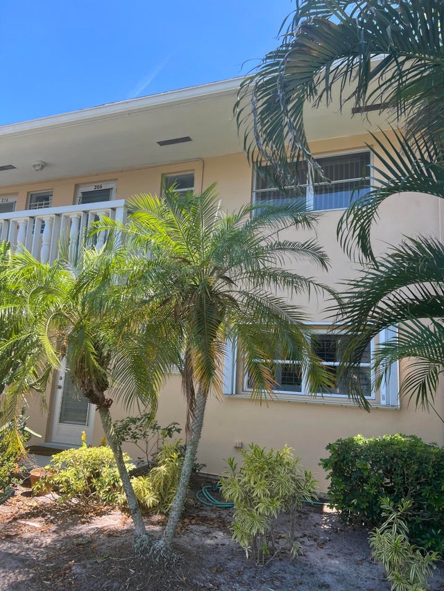 2 of 35 - 2112 Ne 1st Wy #206, Boynton Beach, FL