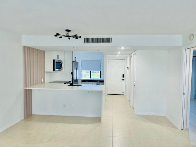 1 of 10 - 4236 Deste Court #208, Lake Worth, FL