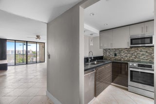 Photo of Listing #RX-11102038