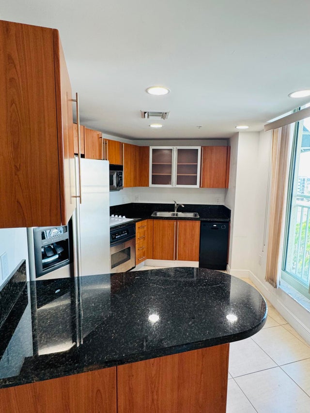 4 of 22 - 610 Clematis Street #812, West Palm Beach, FL