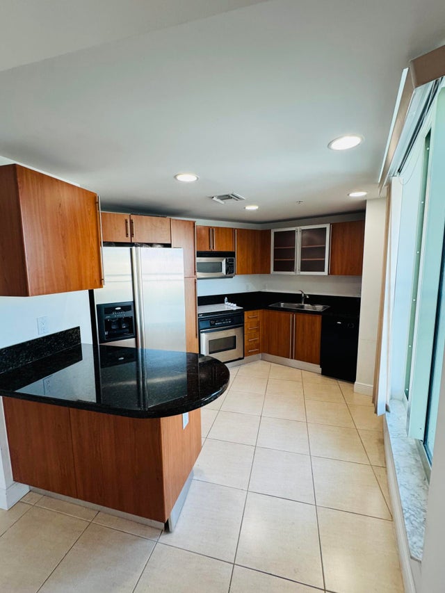 5 of 22 - 610 Clematis Street #812, West Palm Beach, FL