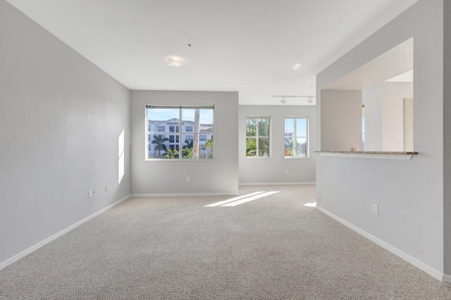 4 of 39 - 11020 Legacy Dr #303, Palm Beach Gardens, FL