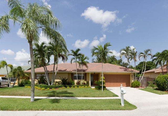 1 of 25 - 6986 W Calle Del Paz W, Boca Raton, FL