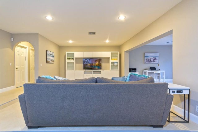 4 of 25 - 6986 W Calle Del Paz W, Boca Raton, FL
