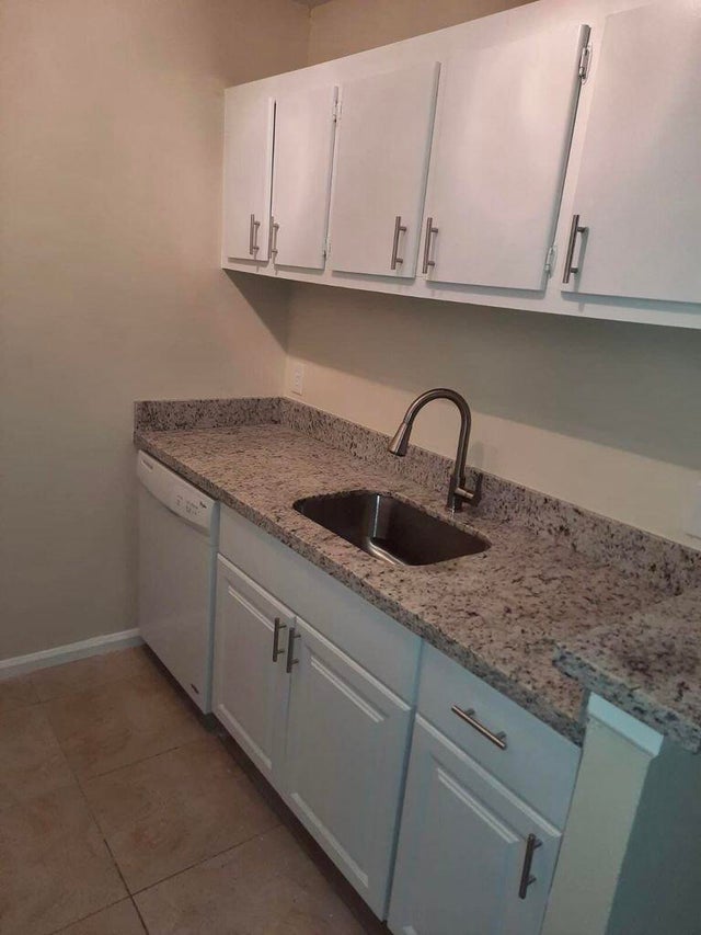 3 of 14 - 1500 N Congress Avenue #b29, West Palm Beach, FL