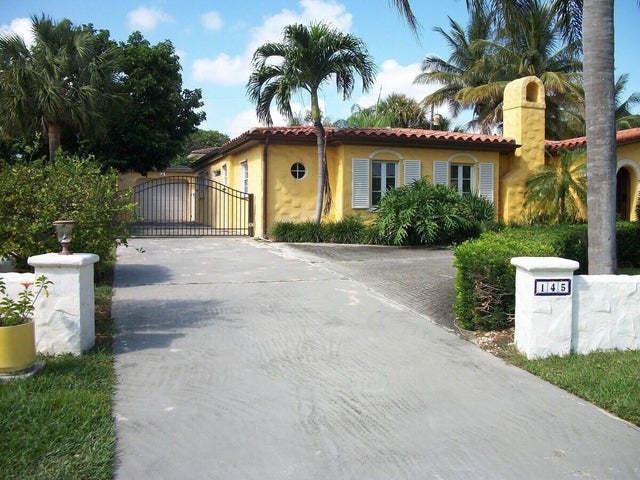 2 of 24 - 145 Ne Spanish Ct, Boca Raton, FL
