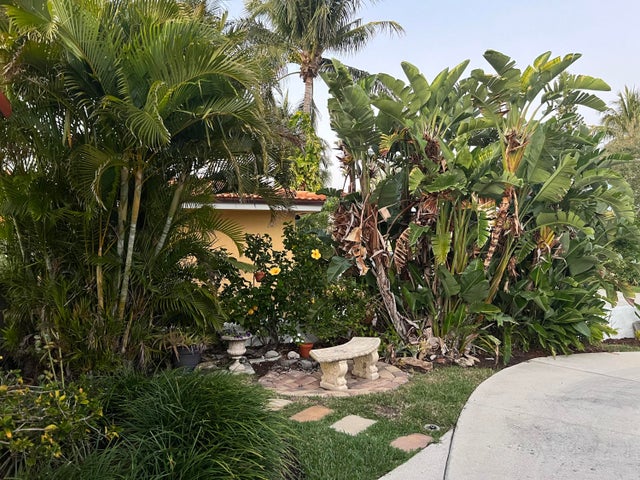 4 of 24 - 145 Ne Spanish Ct, Boca Raton, FL