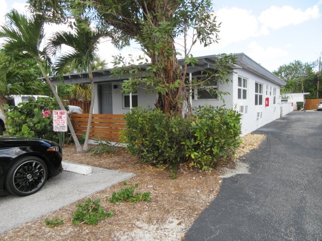1 of 10 - 1234 17th Avenue N #1, Lake Worth Beach, FL