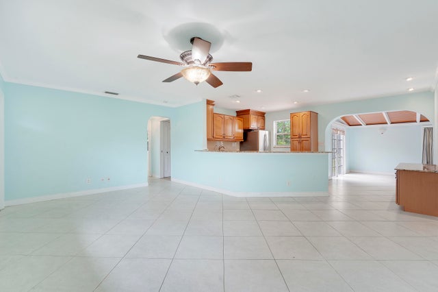 5 of 20 - 744 W Ilex Drive, Lake Park, FL
