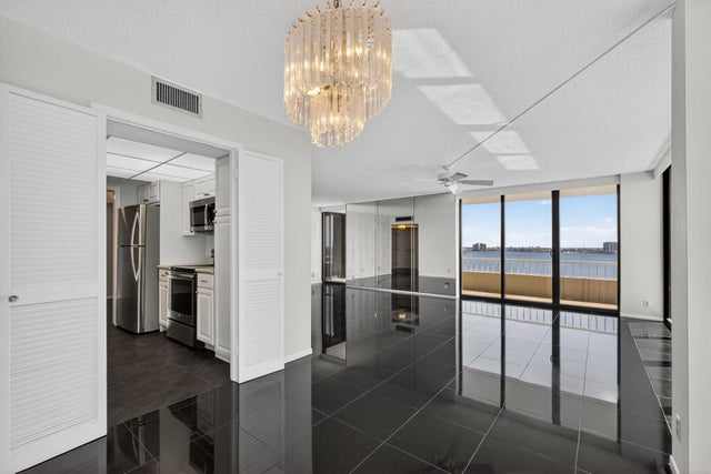 3 of 64 - 5540 N Ocean Dr #17 D, Singer Island, FL
