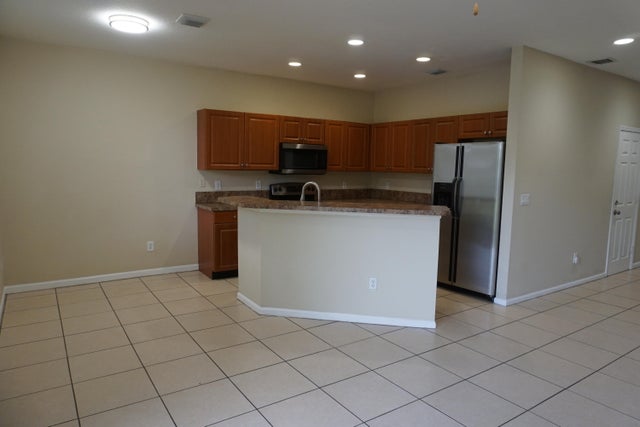 3 of 29 - 971 Tortuga Lane, Riviera Beach, FL