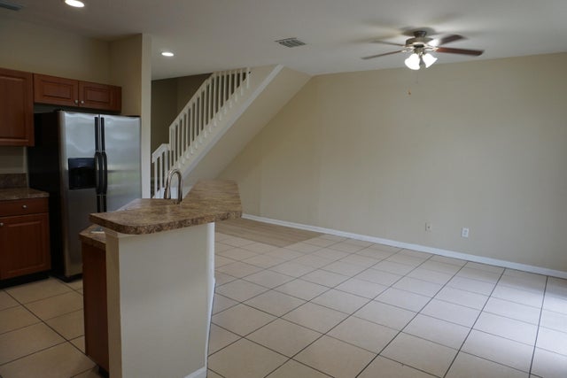 4 of 29 - 971 Tortuga Lane, Riviera Beach, FL