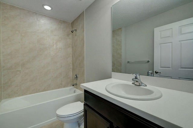 5 of 9 - 586 Sw Laconic Av, Port Saint Lucie, FL