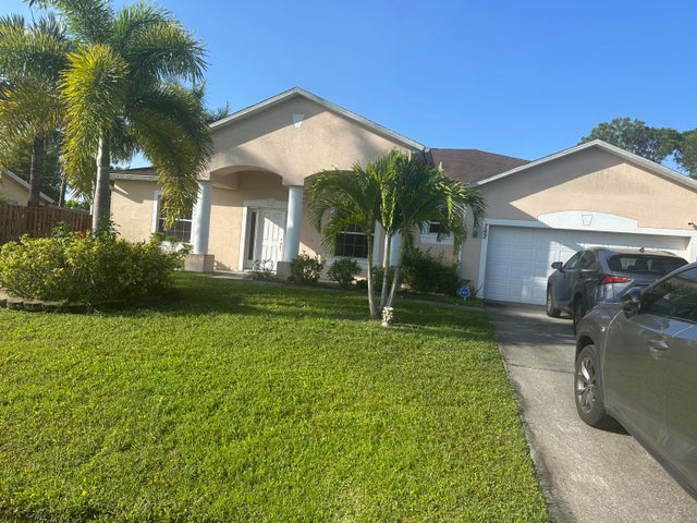 1 of 6 - 742 Se Brookedge Avenue, Port Saint Lucie, FL