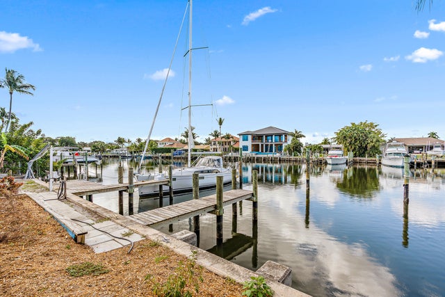 2 of 27 - 733 Waterway Drive, North Palm Beach, FL