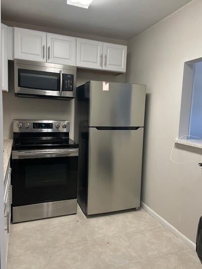 4 of 13 - 37 Kingswood B #37, West Palm Beach, FL