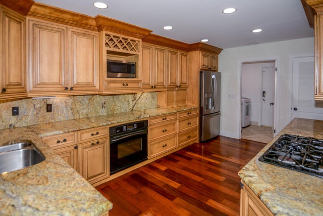 5 of 45 - 3301 Embassy Drive, West Palm Beach, FL