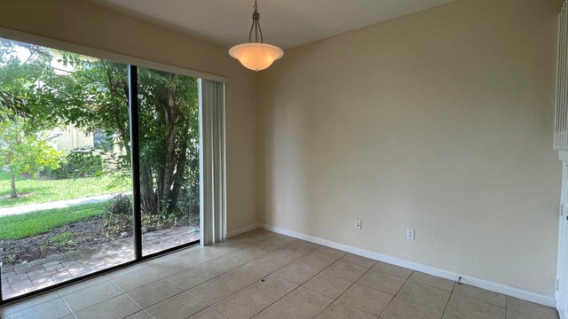 3 of 13 - 1717 Sw Umbria Street, Port Saint Lucie, FL