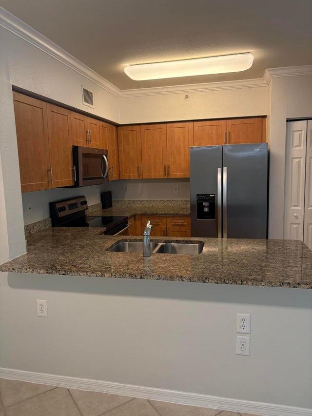 2 of 12 - 6434 Emerald Dunes Drive #303, West Palm Beach, FL