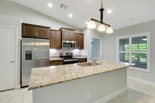 1 of 27 - 242 Sw South Quick Circle, Port Saint Lucie, FL