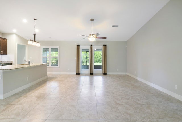 3 of 27 - 242 Sw South Quick Circle, Port Saint Lucie, FL