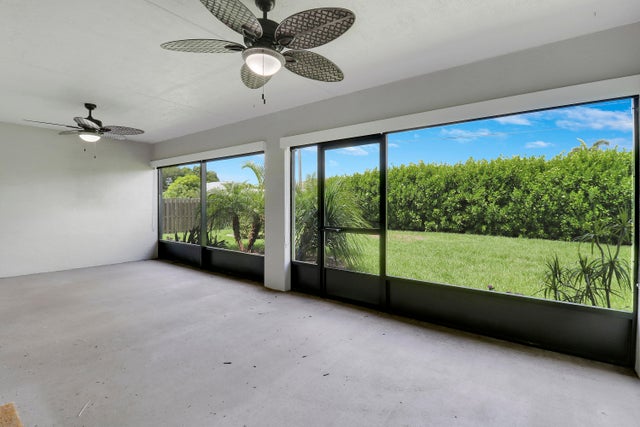 5 of 27 - 242 Sw South Quick Circle, Port Saint Lucie, FL