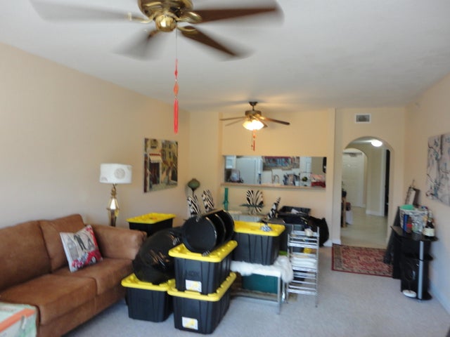 2 of 8 - 4723 Lucerne Lakes Boulevard #633, Lake Worth, FL