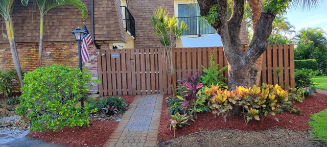 1 of 27 - 2850 Se 5th Circle #24a, Boynton Beach, FL