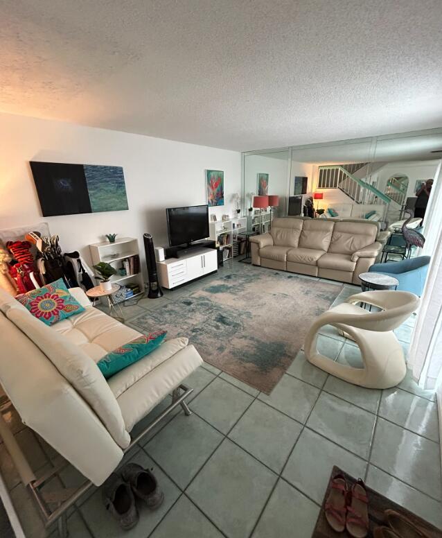 4 of 27 - 2850 Se 5th Circle #24a, Boynton Beach, FL