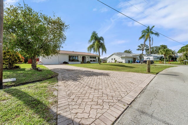2 of 31 - 1075 Se Coral Reef Street, Port Saint Lucie, FL