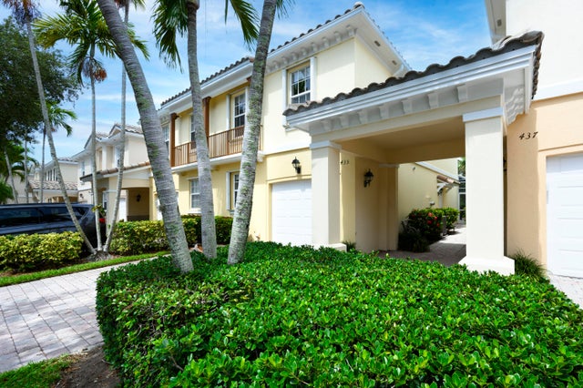 2 of 32 - 435 Capistrano Drive, Palm Beach Gardens, FL