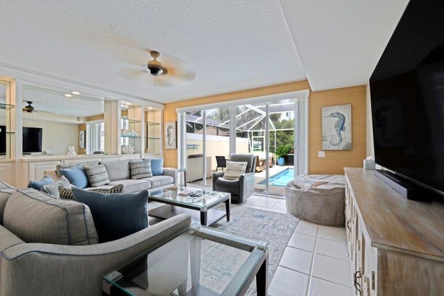 4 of 32 - 435 Capistrano Drive, Palm Beach Gardens, FL