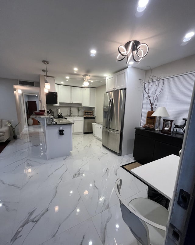 1 of 24 - 253 Burgundy F, Delray Beach, FL