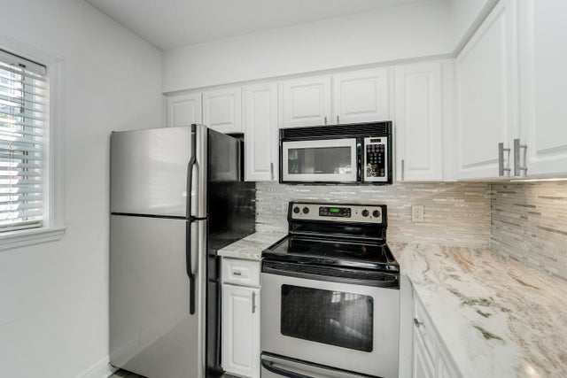 4 of 18 - 1035 Lake Shore Drive 101 Drive #101, Lake Park, FL