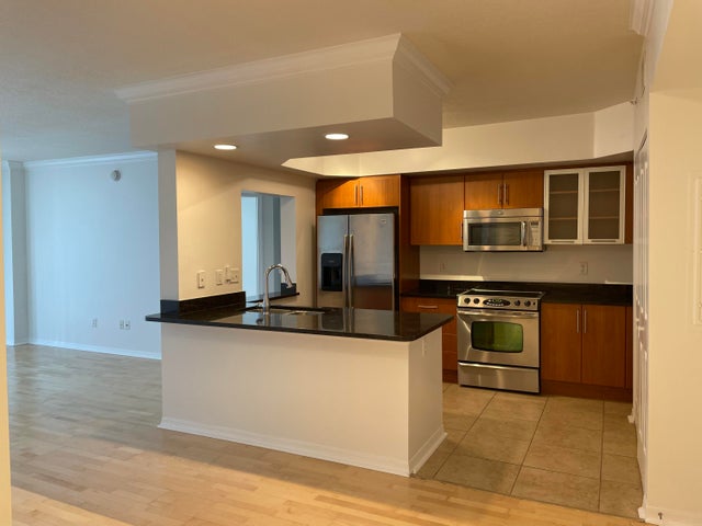 4 of 22 - 600 S Dixie Highway #515, West Palm Beach, FL