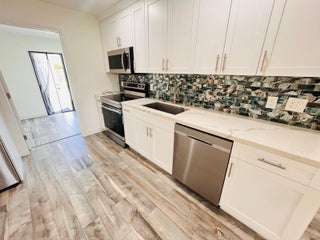 Photo of Listing #RX-11107618