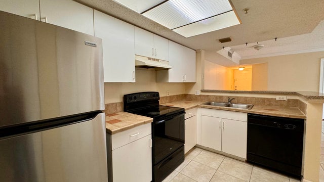 1 of 29 - 5055 Wiles Road #206, Coconut Creek, FL