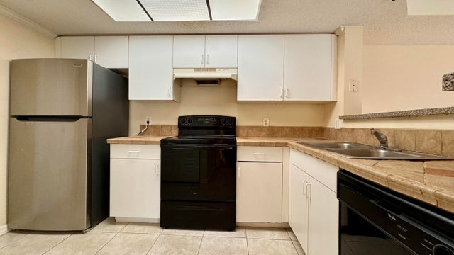 4 of 29 - 5055 Wiles Road #206, Coconut Creek, FL