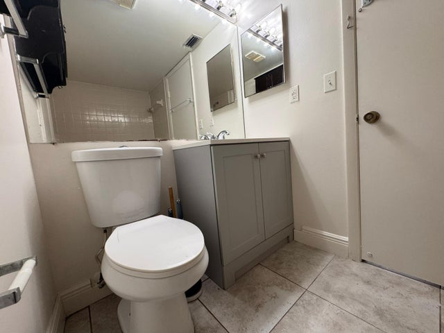 5 of 29 - 5055 Wiles Road #206, Coconut Creek, FL